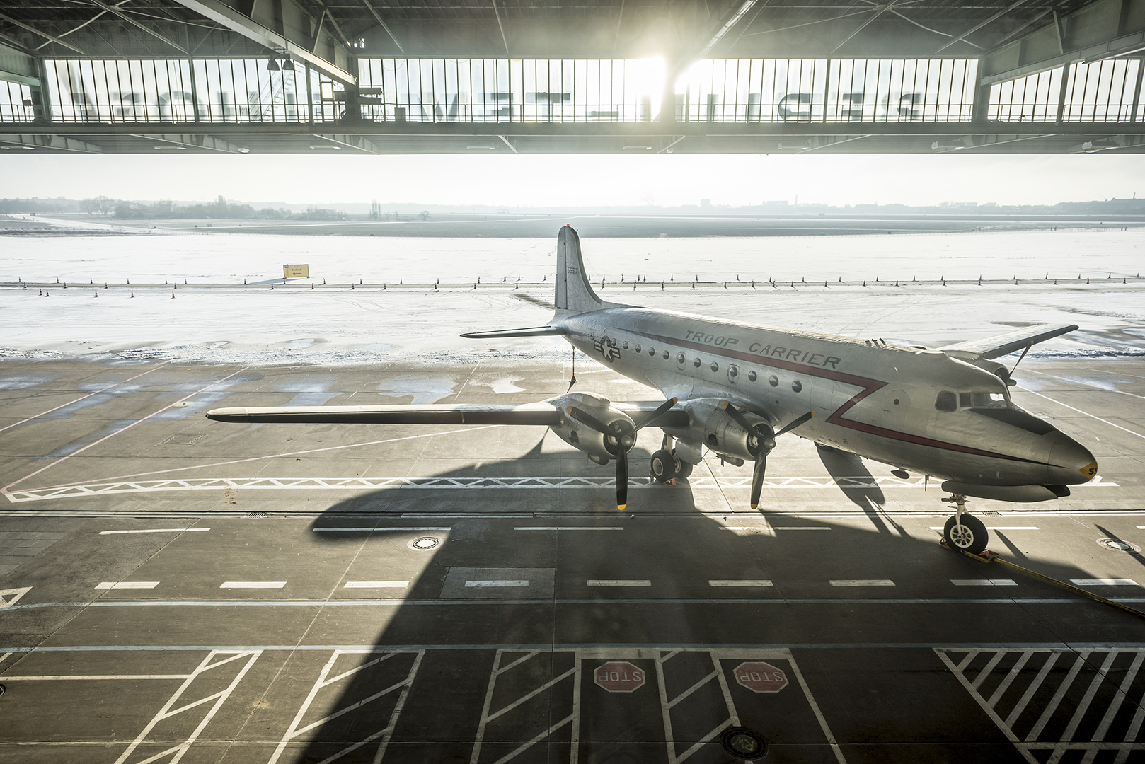 Sogenannter Rosinenbomber am ehemaligen Flughafen Tempelhof. Berlin-Tempelhof, 16.01.2017